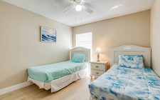 Third bedroom with two twin beds