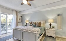 Grand master suite with king bed