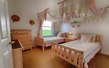 Kids bedroom with two twin beds