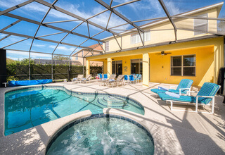 Large covered screened lanai