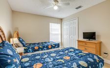 Fourth bedroom with two twin beds