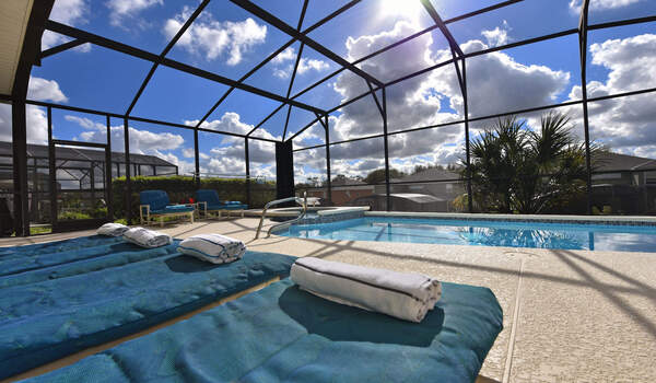 Enjoy the sun in the pool area all day!