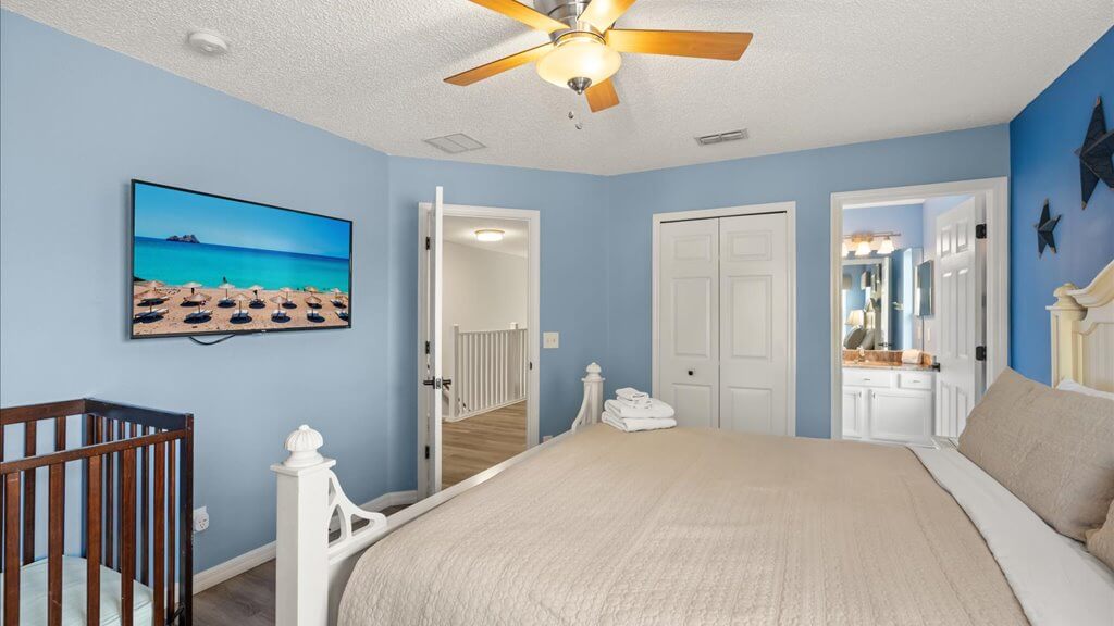 King master suite #4, offer a 50" 4K-UHD ROKU SMART TV, and a crib