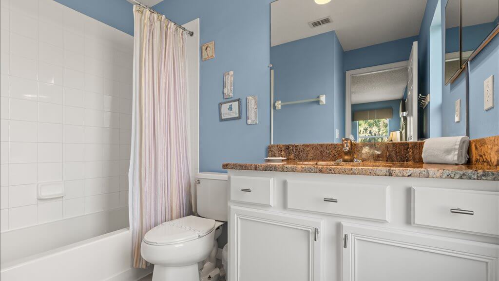 Master bath #4 - With shower, toilet and vanity