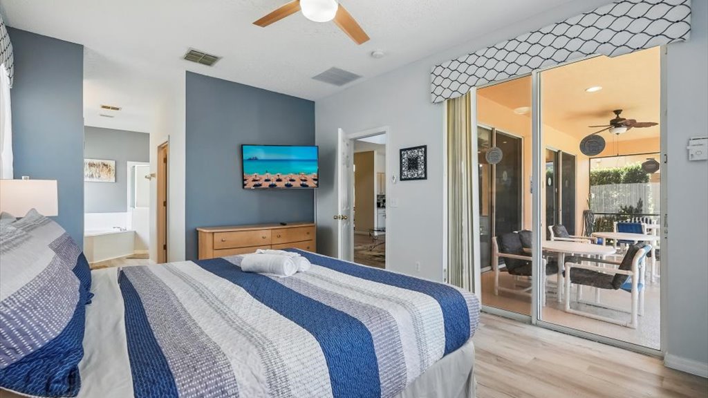 First floor king master-suite with flat-screen TV and Blu-ray player